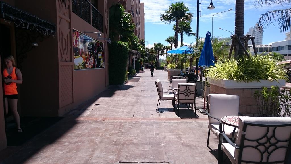 Atlantis Residence Praia de Jomtien Exterior foto